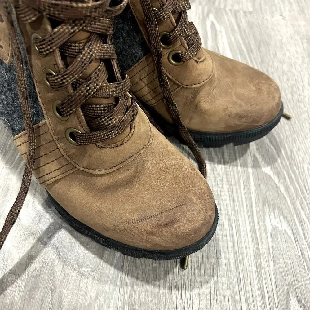 Sorel Lexie Wedge boot Women’s Brown Lace-Up Wedge Ankle Winter Boots Size 6.5